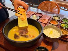 -银米·云南传统过桥米线(双廊黑金冠店)