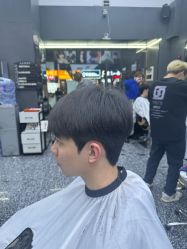 -藤野造型专业烫染接发