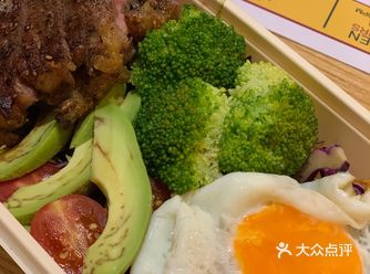 個人很喜愛這家店的輕食系列～ 但～輕食系列採預約預約