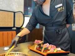 -铭牛烧肉·和牛海鲜自助(高新月牙湖店)