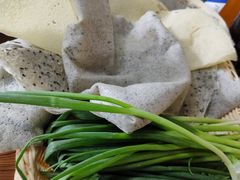 煎饼卷大葱-五谷粮煎饼卷大葱(景星店)