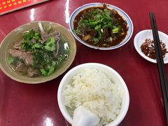 -谢老五跷脚牛肉·非遗传承店