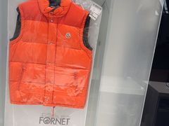 -福奈特洗衣洗鞋(宝华广场店)