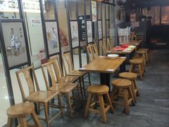 等位区-湘人龙记老长沙米粉(华普国际大厦店)