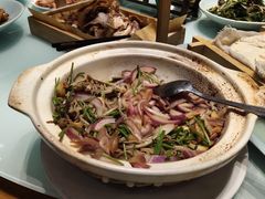 芫爆百叶-鹊华居·地道鲁菜·海鲜·融合味(大明湖店)