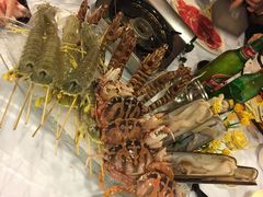 -鲜入围煮花胶鸡海鲜火锅