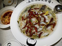 -江渔儿酸菜鱼·拔草餐厅(虎门君乐汇店)