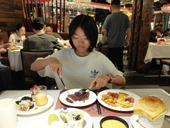 -四海一家自助餐(益田假日广场店)