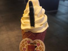 黑凤梨华夫筒-麦当劳(新王府井店)