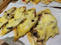 综合菌菇烤芝士薄脆-仙踪林(江燕路万科里店)