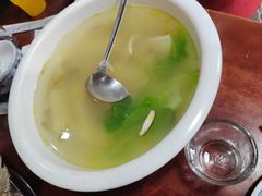 -丹水桥地锅鱼·翘嘴鲌·地方特色全鱼宴(丹江口大坝店)
