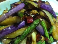 -阿瓦山寨·湘菜现炒·剁椒鱼头王(咸阳总店)