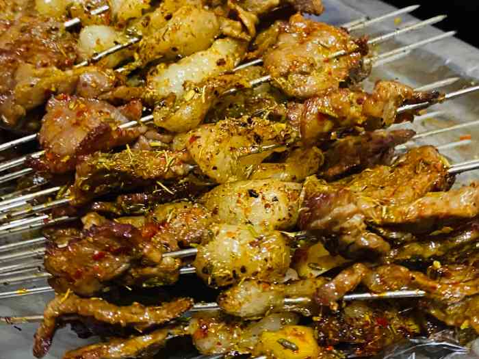 杨明烧烤-"终于吃到了我心心念念的德惠烧烤,他家真的.