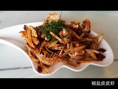 -覃记海鲜美食餐厅