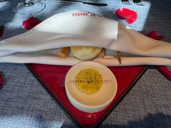 -弦月窗LUNETTE BY AMANDA(复兴路店)