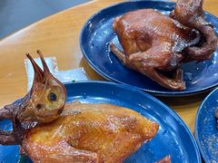 招牌妙龄乳鸽-煲煲掂风味煲仔饭餐厅(西区店)