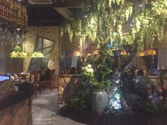 -春天里·老街坊餐厅(港隆广场店)