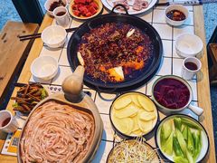 -瓜西西重庆火锅(花溪店)