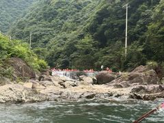 -安吉龙王山峡谷漂流