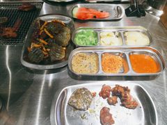 -马路牙子地桌烤肉(工体店)