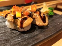 芒果厚肝握寿司-大和食乐·鲜和牛酸汤火锅(环宇荟店)