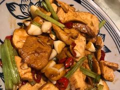 攸县香干-丹江口渔村·湘味厨房(桃园店)