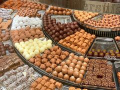 -Laderach 莱德拉(上海环贸iapm店)