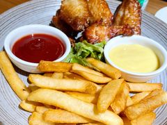 香炸鸡翅配薯条-Money Shops(愚园路店)