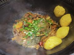 -锅老头海鲜铁锅炖