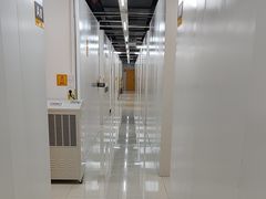 -安东易迷你自助仓储寄存仓库(杨浦店)