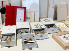 -LADY FAFA(巨鹿路陕西南路路口店)