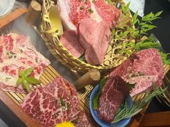 -山川小町·极番烧肉(新地假日广场店)