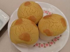 酥皮菠萝包-轩记海鲜餐厅·四十五年老字号·经典粤菜(西区彩虹店)