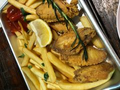 主厨特选美式风味炸鸡翅配薯条-MIKAKU(万达广场上海宝山店)