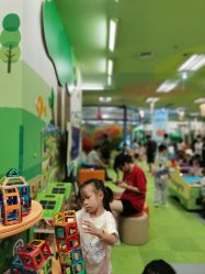 -莫莉幻想儿童乐园(武汉经开永旺店)