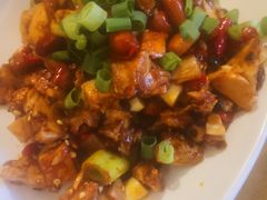 -兔行天下-鸿鹤鲜锅兔(中海国际店)