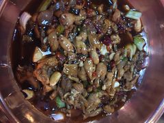 -虾弄弄海派小龙虾·牛羊蝎子火锅