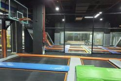 -蹦贝运动中心·蹦床·攀岩·闯关(龙岗店)