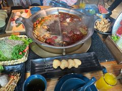 -湊湊火锅·茶憩(南京东路悦荟店)