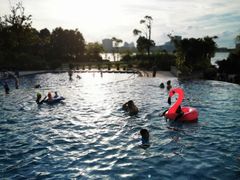 -上海滴水湖皇冠假日酒店