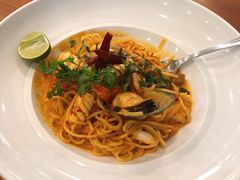 -Chom Cafe and Restaurant