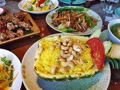 菠萝海鲜炒饭-mango tree芒果树泰国餐厅(青岛万象城店)