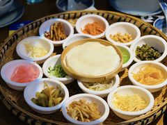 -包整·丝娃娃(一览甲秀楼风景店)