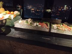 -唐拉雅秀酒店-西锦汇空中BBQ·思创餐厅