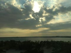 -上海滴水湖皇冠假日酒店