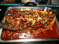 -鸣记脆皮烤鱼·海鲜烤鱼(三八广场店)