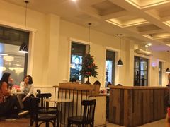 大堂-星巴克臻选(广州沙面店)