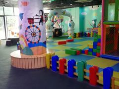 -上海市虹口区青少年活动中心(欧阳路)