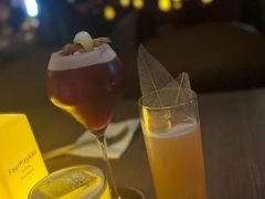 -FOUR PLAY BAR