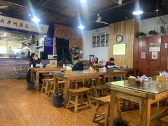 大堂-陇上全荟兰州传统牛肉面(延吉路店)